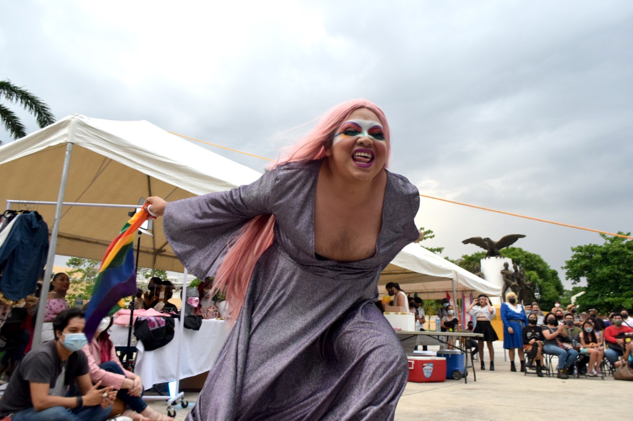 Celebran el Día Internacional contra la Homofobia, Transfobia y Bifobia en Mérida